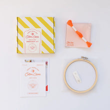 Cotton Clara Bee Emb Hoop Kit