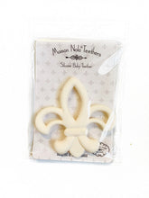 Maison Nola Fleur de lis Teether